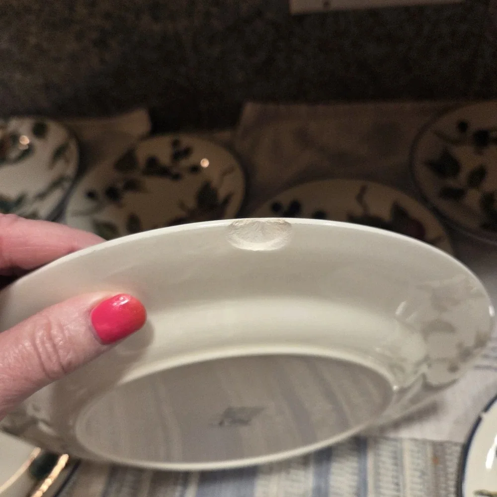 Pier 1 Macintosh Dinner & Salad Plate Set - Made in England - Angleterre